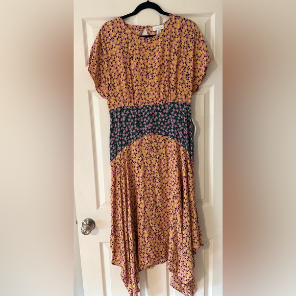 NWT Topshop Mixed Floral Print Hanky Pink Hem Midi Dress. Size US 10. - Picture 4 of 9